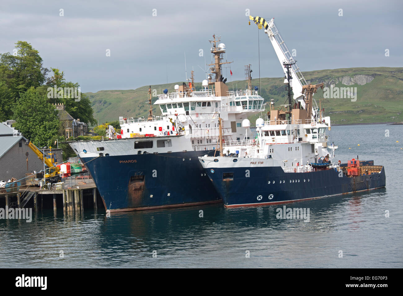 NLV Pharos e Galatea faro gara navi porto di Oban Isle of Mull Scotland Foto Stock