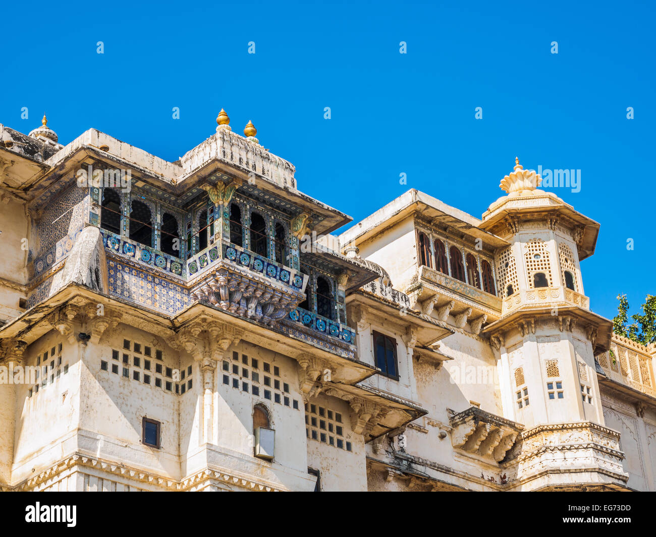 Balcone di Udaipur City Palace in Rajasthan, India Foto Stock