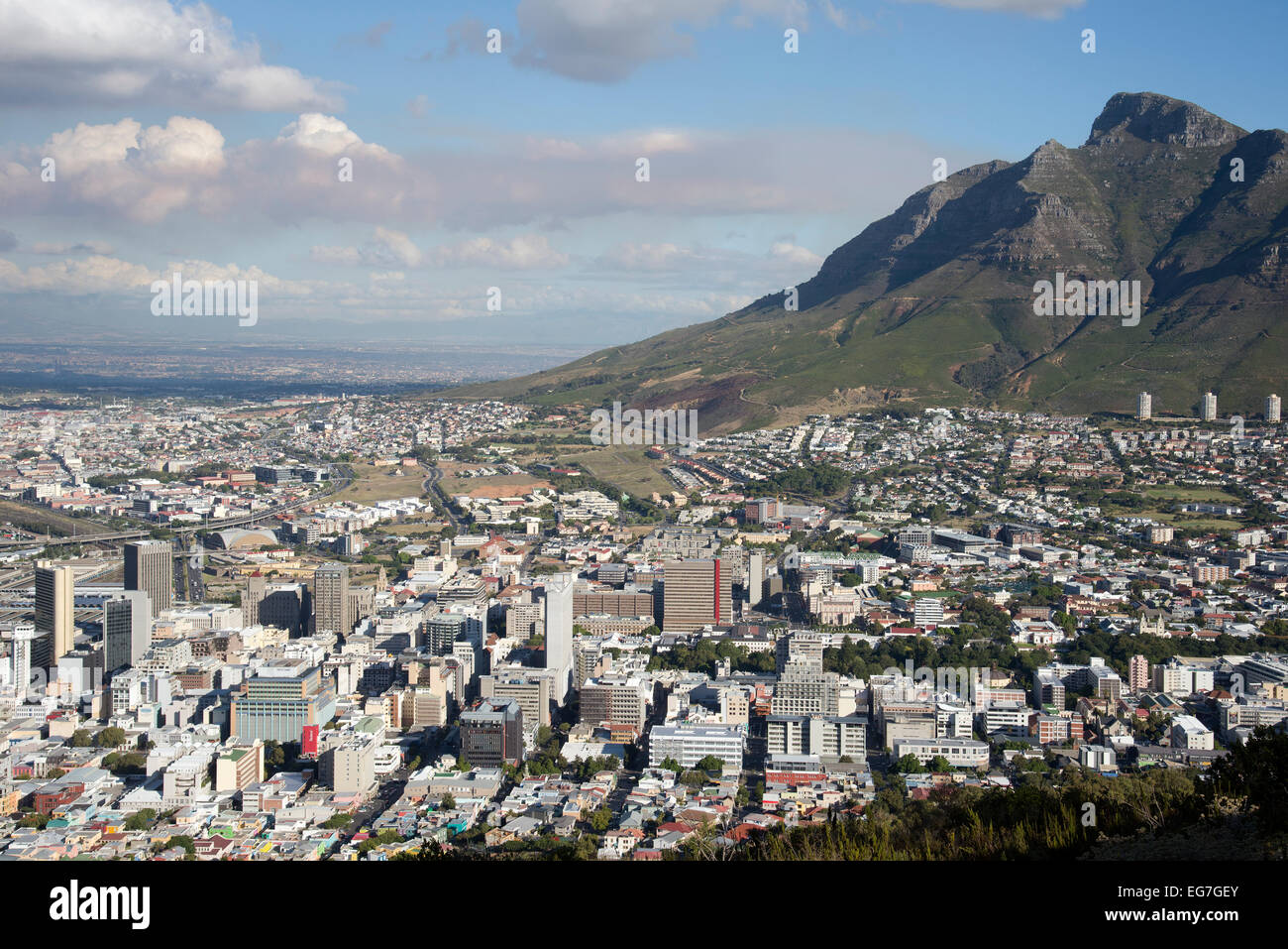 Centro Città Cape Town sotto Table Mountain in Sud Africa Foto Stock