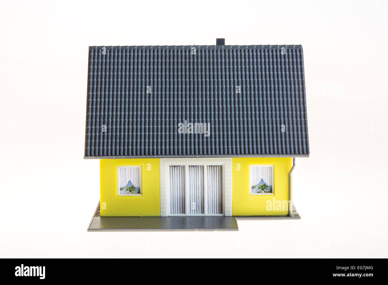 Immagine simbolica, home, casa, settore immobiliare, plastica modello di casa, Foto Stock
