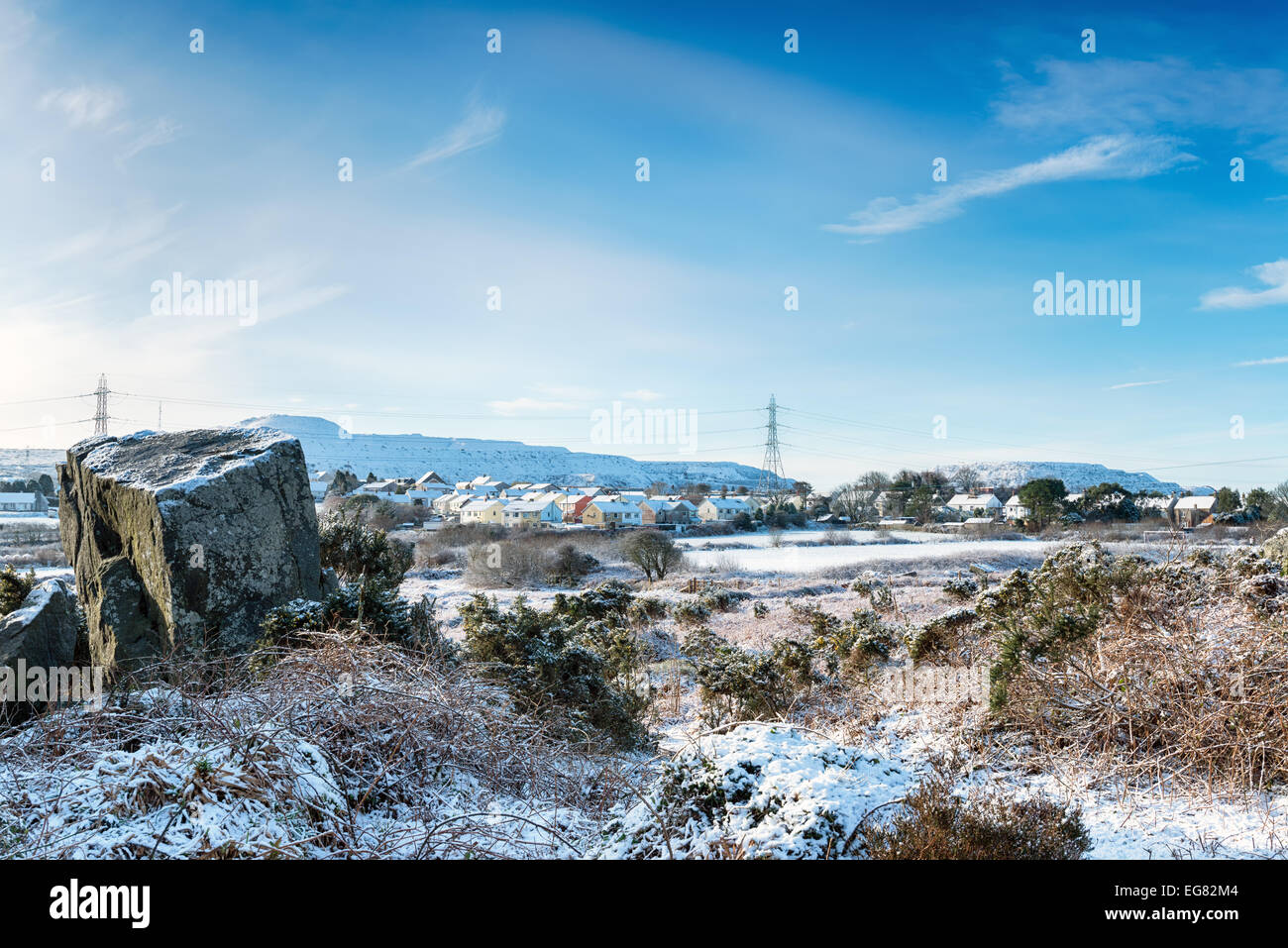 Inverno neve a Roche una piccola città sul bordo della china clay distretto di metà della Cornovaglia Foto Stock