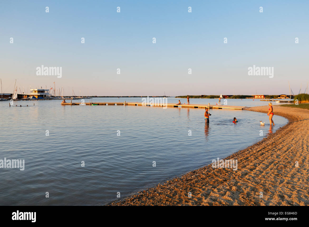 Il lago di Neusiedl, spiaggia balneare, ruggine, la parte settentrionale del Burgenland, Burgenland, Austria Foto Stock
