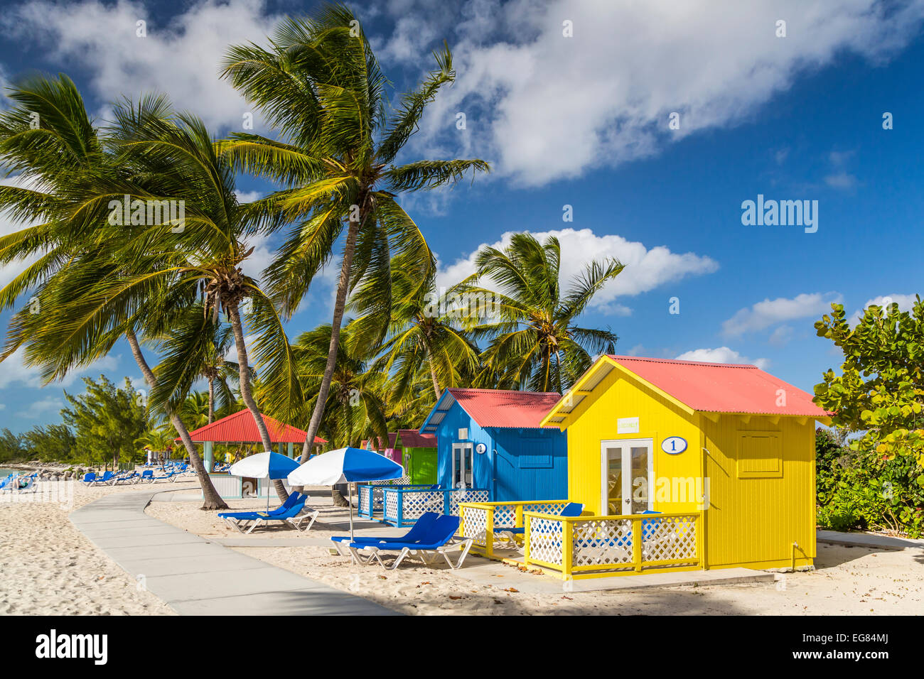 Pittoresca spiaggia di Cottage per affitto sulla Princess Cays, Bahamas, dei Caraibi. Foto Stock