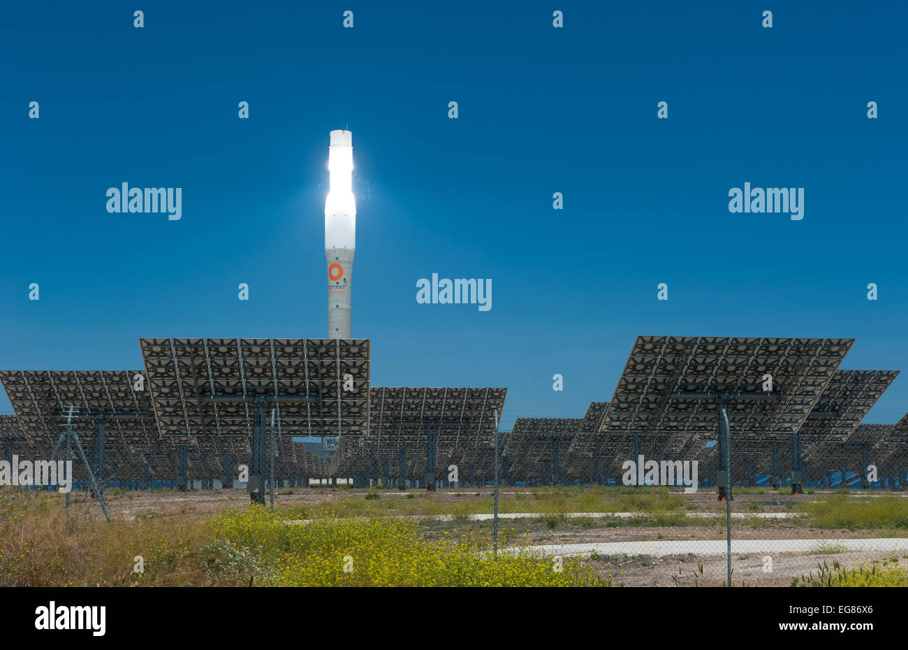 In Andalusia, Spagna - aprile, 24: Gemasolar power station su aprile, 24, 2012 in Andalusia, Spagna Foto Stock