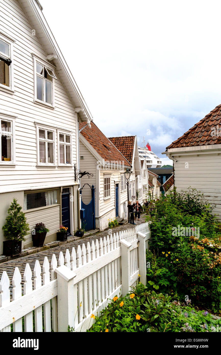 Dettagli casa da Stavanger area storica che mostra il rivestimento in legno e costruzione. Foto Stock