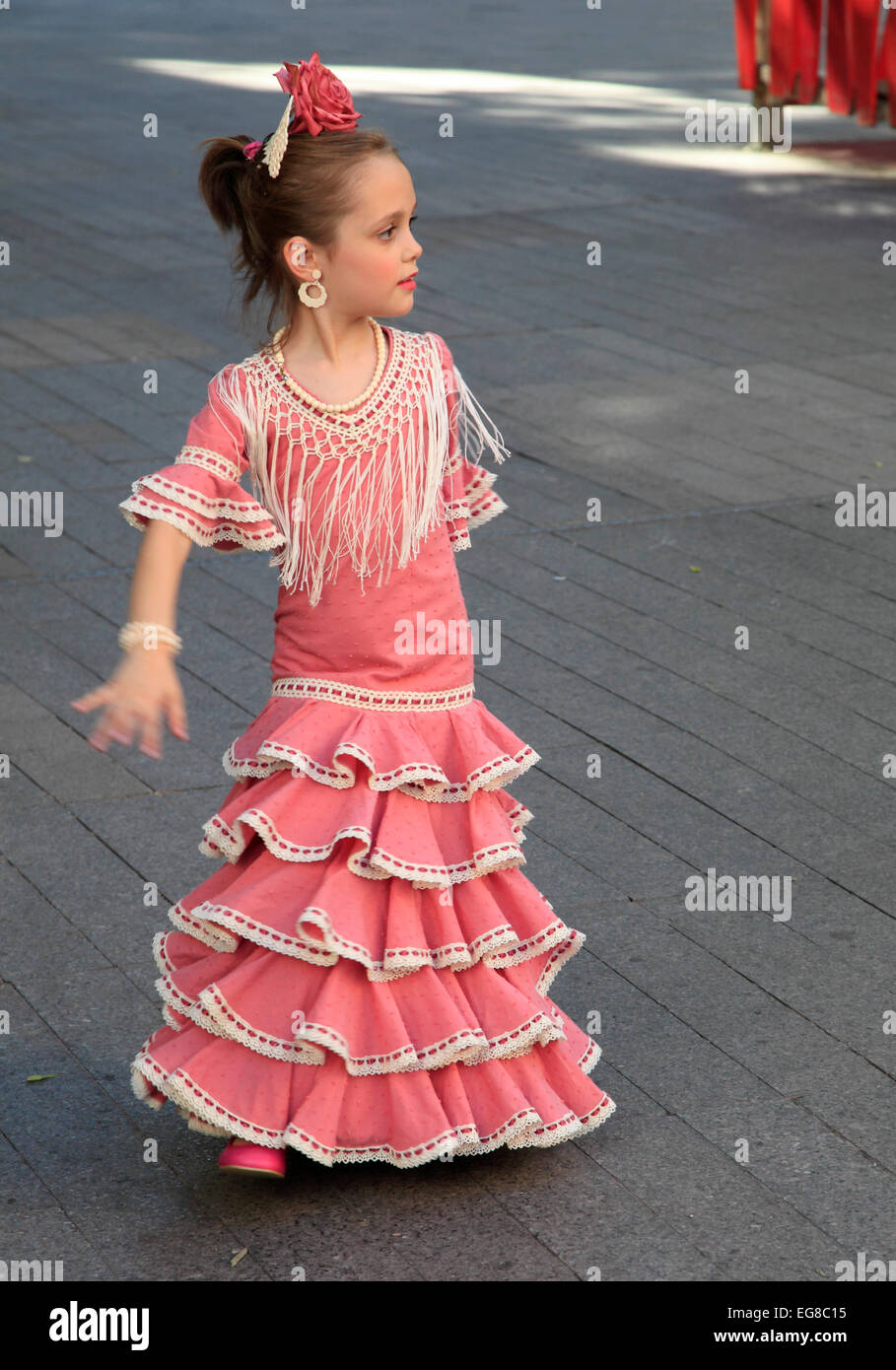 Spagna, Andalusia, Siviglia, equo, Feria de abril, persone, festival, abito tradizionale, bambina, dancing, Foto Stock
