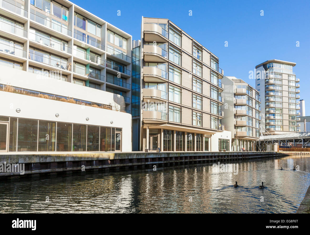 Nottingham, modern waterfront edifici appartamento sul Nottingham e Beeston Canal, Nottingham, Inghilterra, Regno Unito Foto Stock