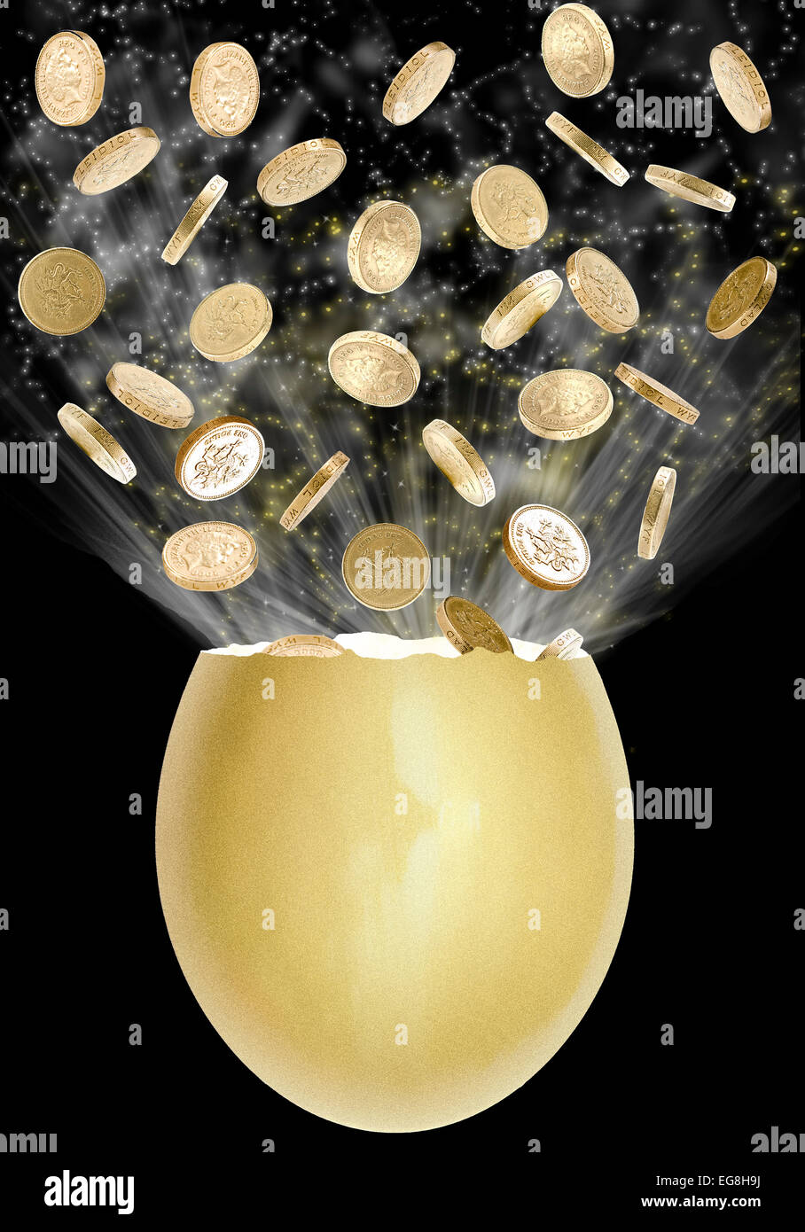 Soldi, sterlina monete che esplodono dal Golden Egg. Finanziari jackpot payout concetto. Foto Stock