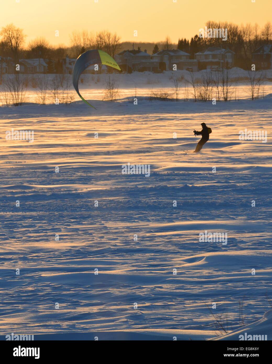 Il parasailing sul nord del lago Foto Stock