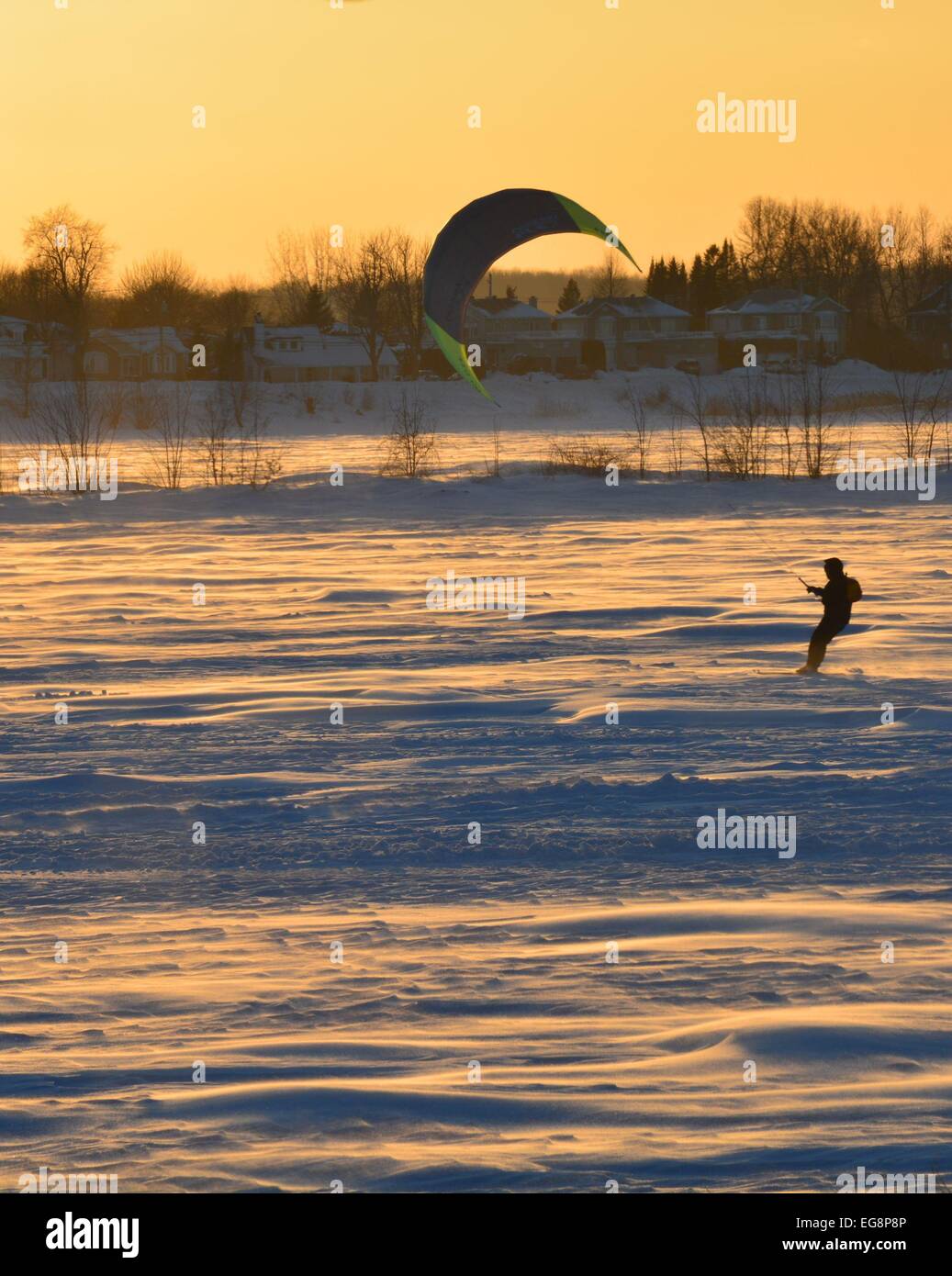 Il parasailing sul nord del lago Foto Stock