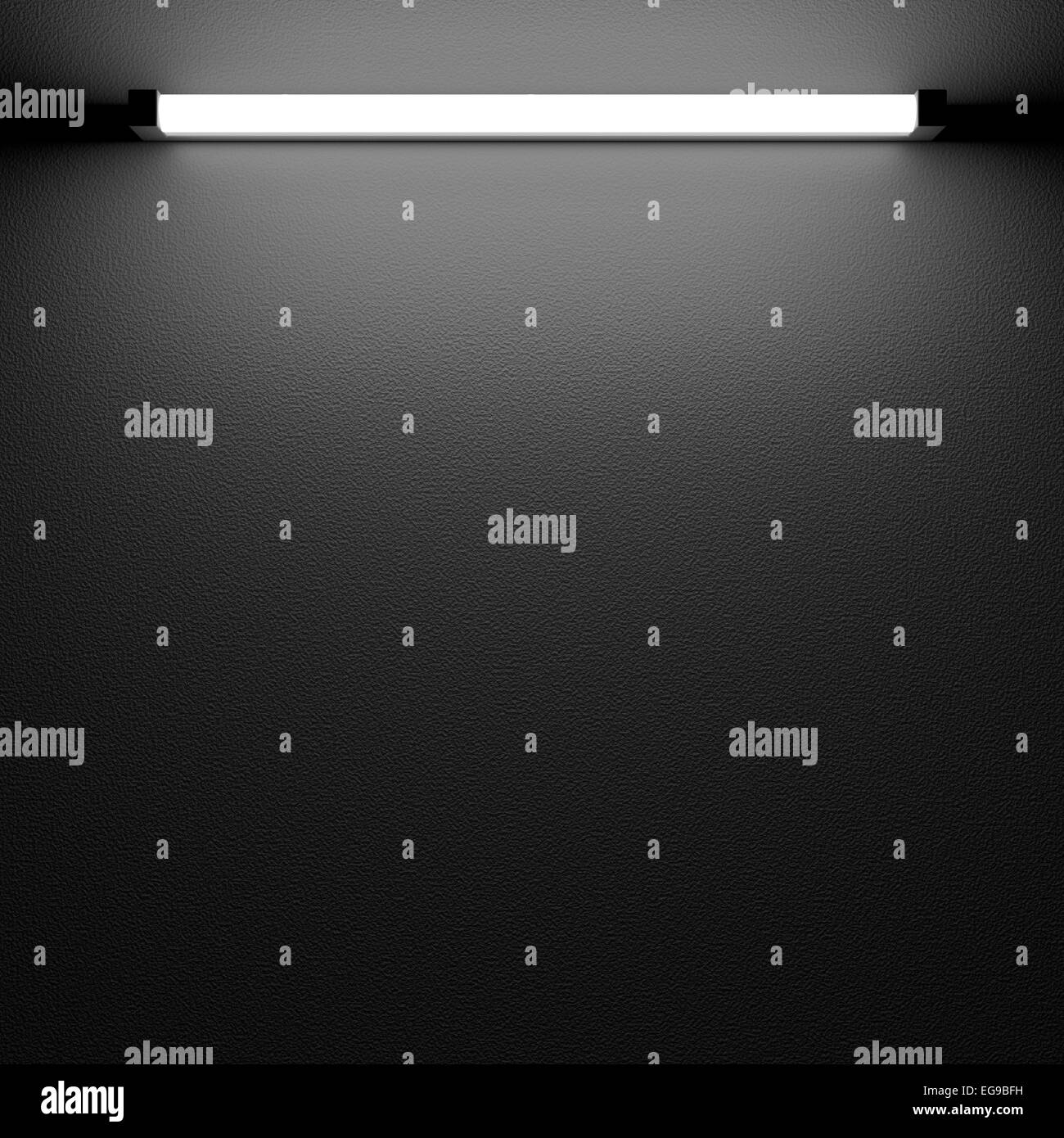 Tubo fluorescente sulla parete Foto Stock