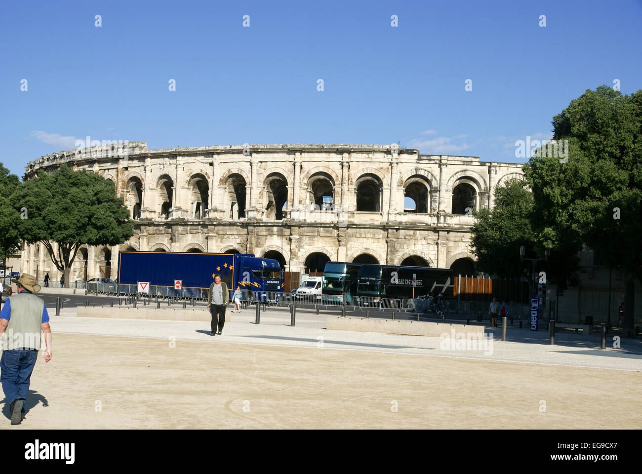 Nimes, Languedoc-Roussillon, Francia l'antico anfiteatro Foto Stock