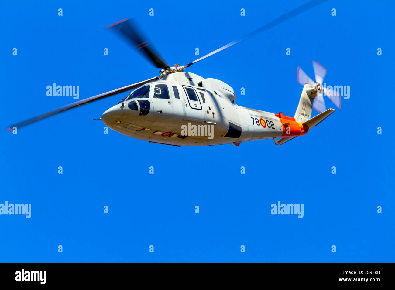 Elicottero Sikorsky S-76C prendendo parte a una mostra per il X Anniversario della Patrulla Aspa su base aerea di Armilla Foto Stock