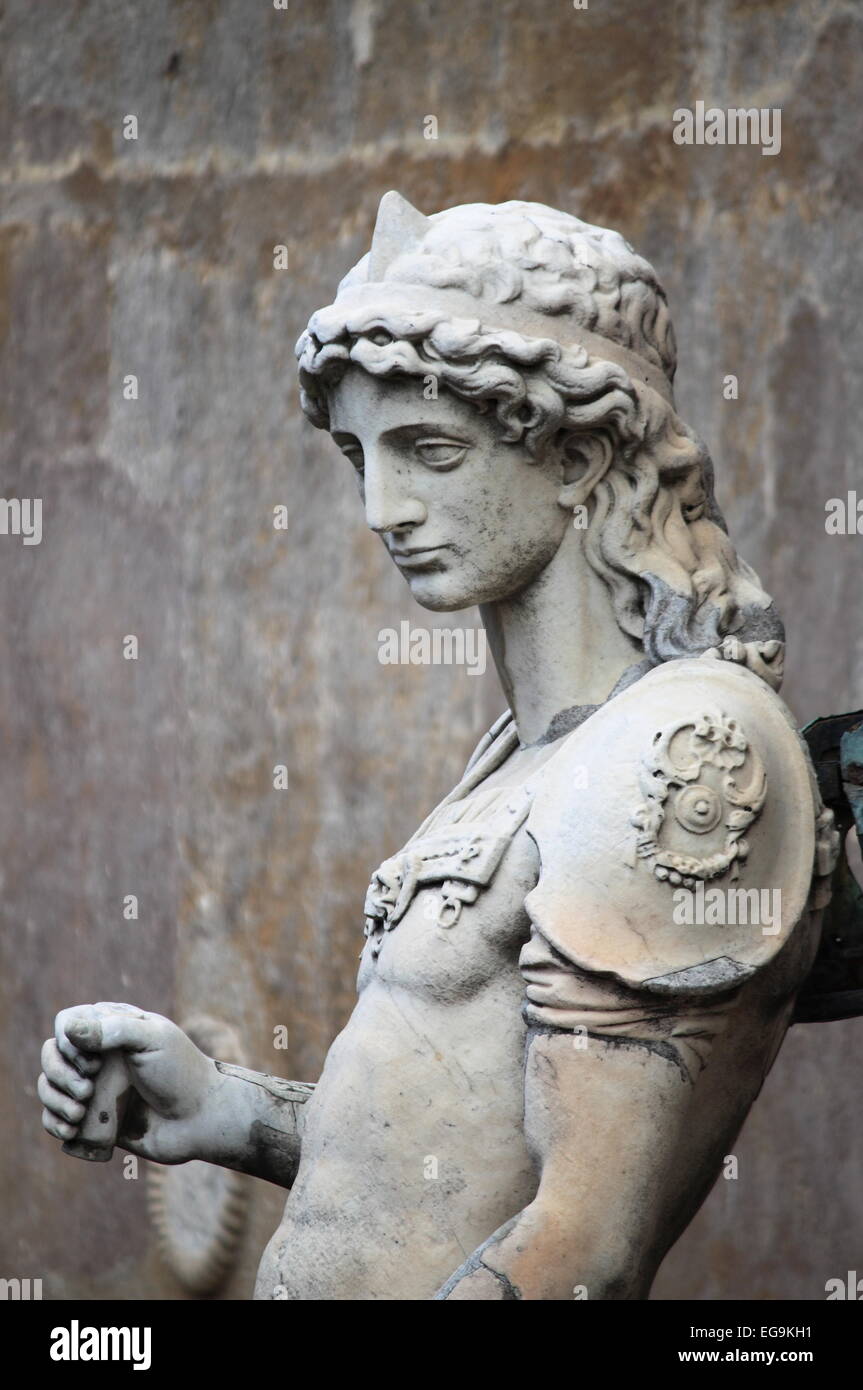 San Michele Arcangelo statua in Castel Sant'Angelo. Roma, Italia Foto Stock