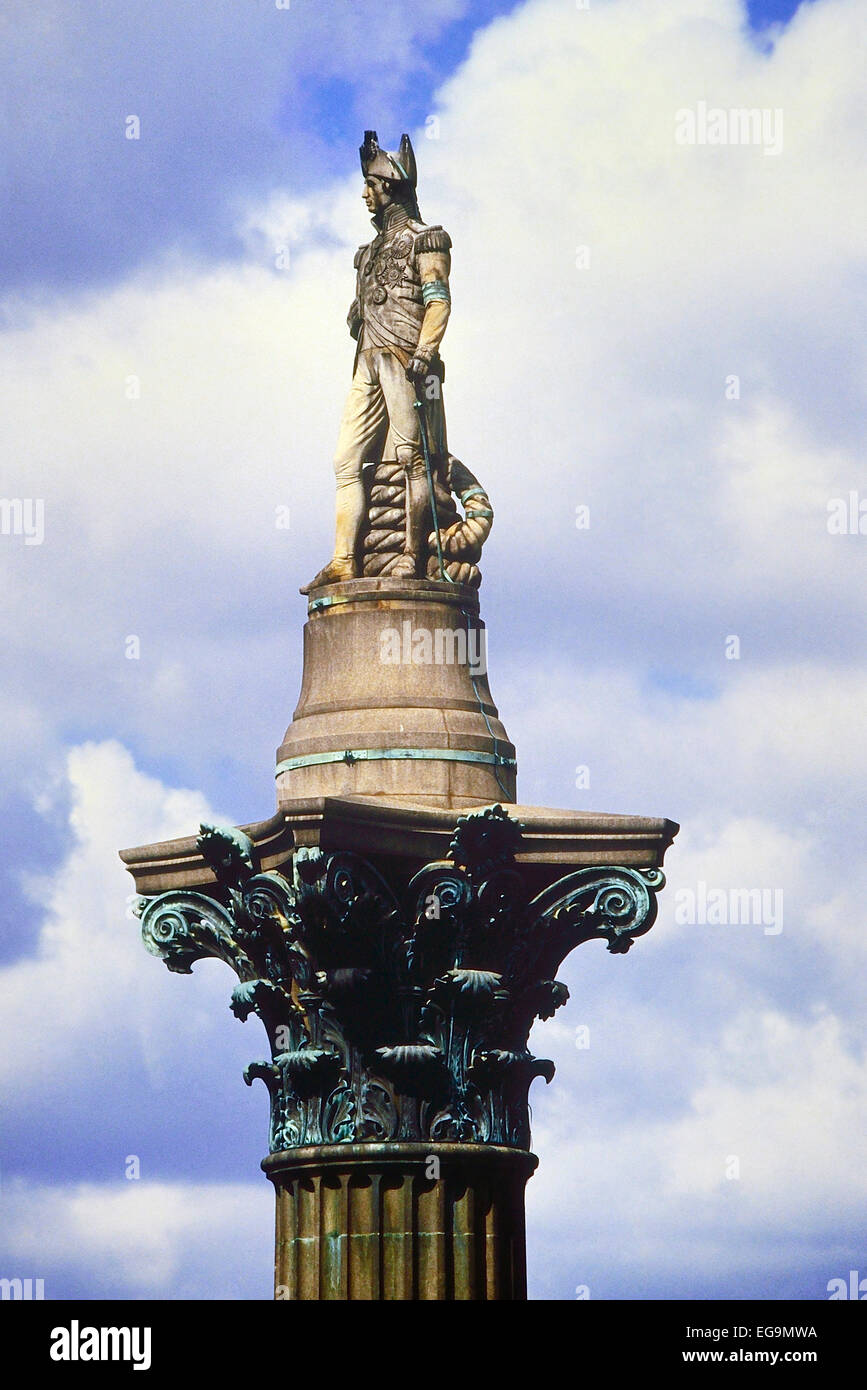 Vista ravvicinata della statua di ammiraglio Horatio Nelson (Nelson's colonna) a Trafalgar Square, Londra Foto Stock