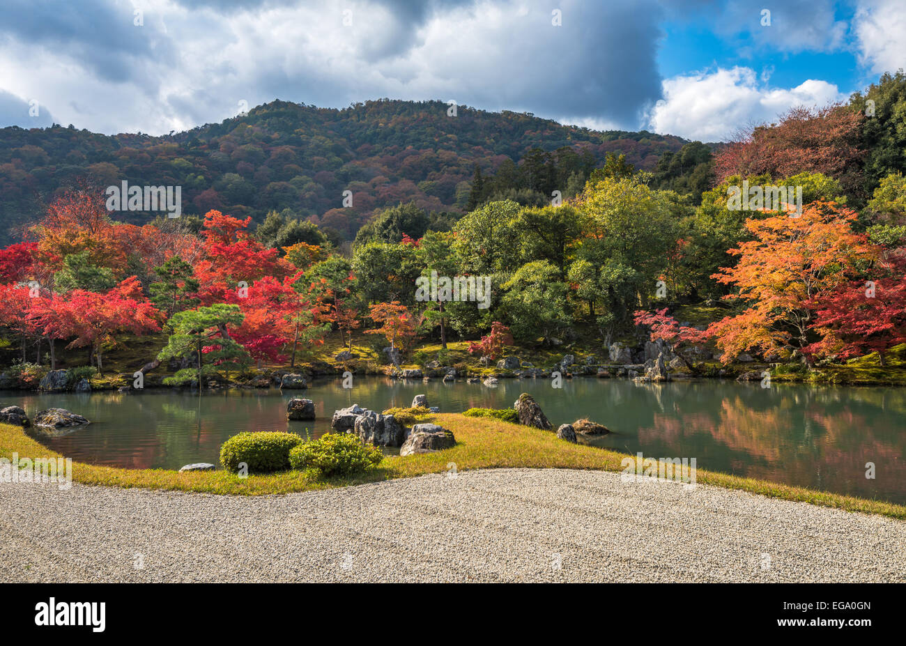 Tenryu-ji il giardino in autunno, Arashiyama, Kyoto, Giappone Foto Stock