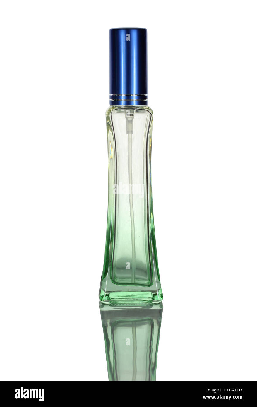 Nuove bottiglie di profumo che non sono in uso isolato su sfondo bianco. Foto Stock