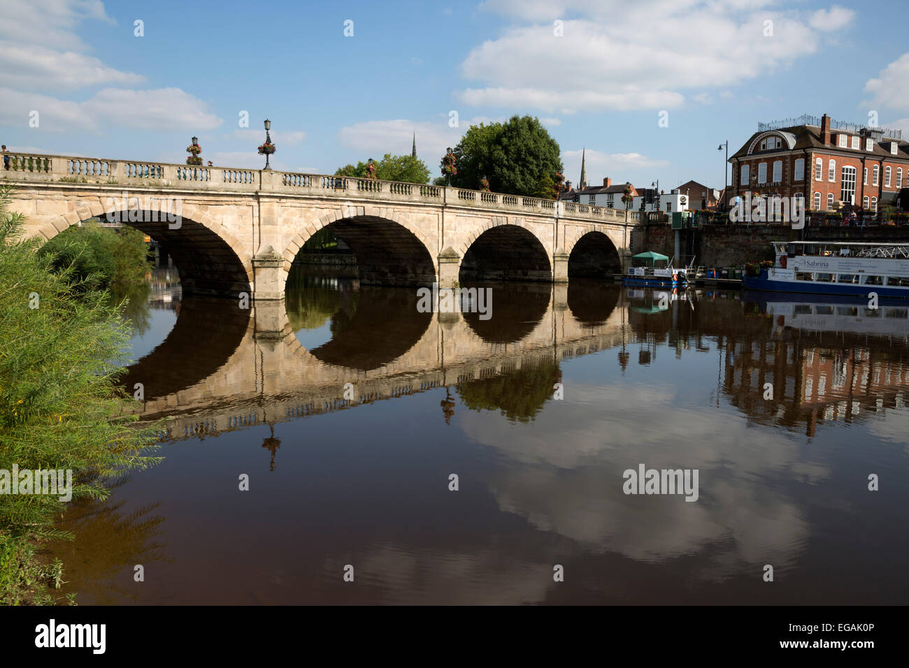 Il Welsh ponte sul fiume Severn, Shrewsbury, Shropshire, Inghilterra, Regno Unito, Europa Foto Stock