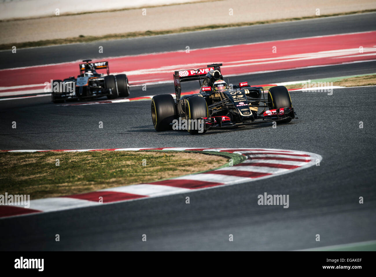 Barcellona, Spagna. Il 19 febbraio, 2015. PASTOR MALDONADO (VEN) aziona una Lotus durante il giorno 01 di Formula Uno test pre-stagione sul Circuito de Catalunya di Barcellona Foto Stock