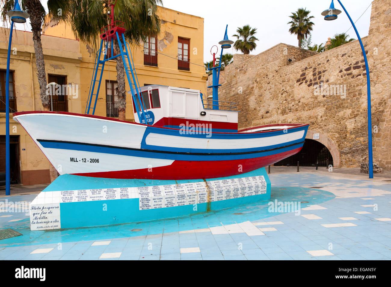 Memoriale di pescatori perso in mare Melilla città autonoma membro territorio spagnolo in nord Africa, Spagna Foto Stock