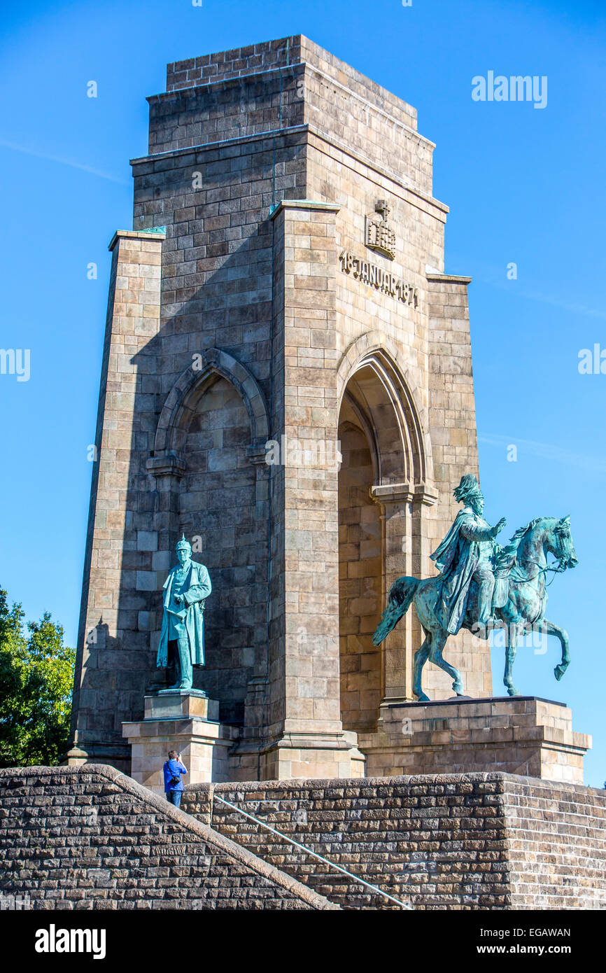 Kaiser Wilhelm Memorial sopra il lago Hengstey, serbatoio der Ruhr, tra, Dortmund, Herdecke e Hagen, sul Hohenyburg Foto Stock