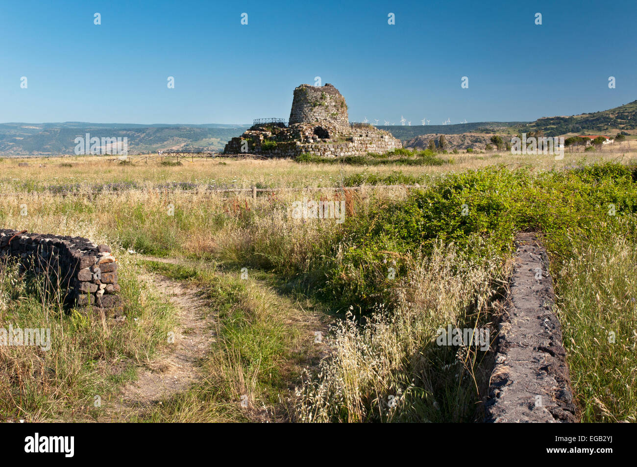 Torralba,Sassari,Sardegna,Italia, 17/6/2013.Santu Antine Nuraghe tower è considerare il più grande e più importante dell'isola Foto Stock