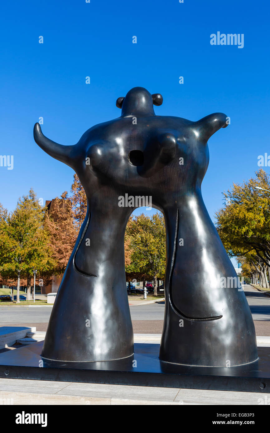 Joan Miro "Donna rivolgendosi al pubblico" (1981) di fronte al Kimbell Art Museum di Fort Worth, Texas, Stati Uniti d'America Foto Stock