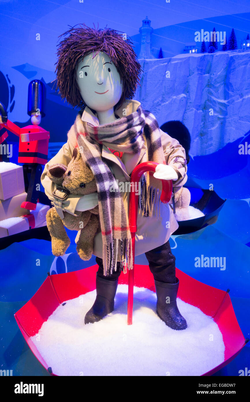 Burberry a tema nella finestra di Natale decorazioni a Au Printemps department store, Parigi Foto Stock