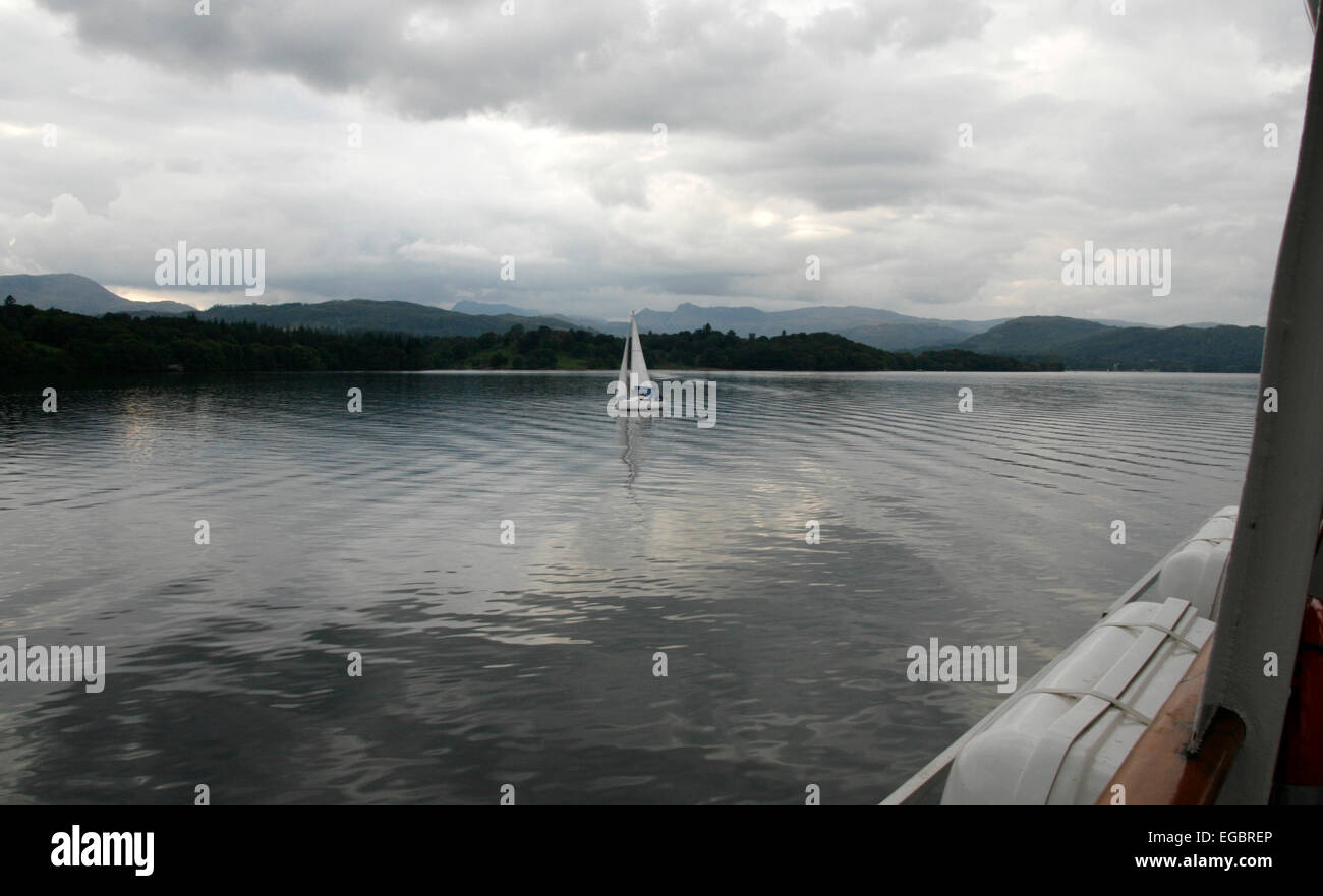 Sul lago di Windermere, Cumbria, Inghilterra Foto Stock