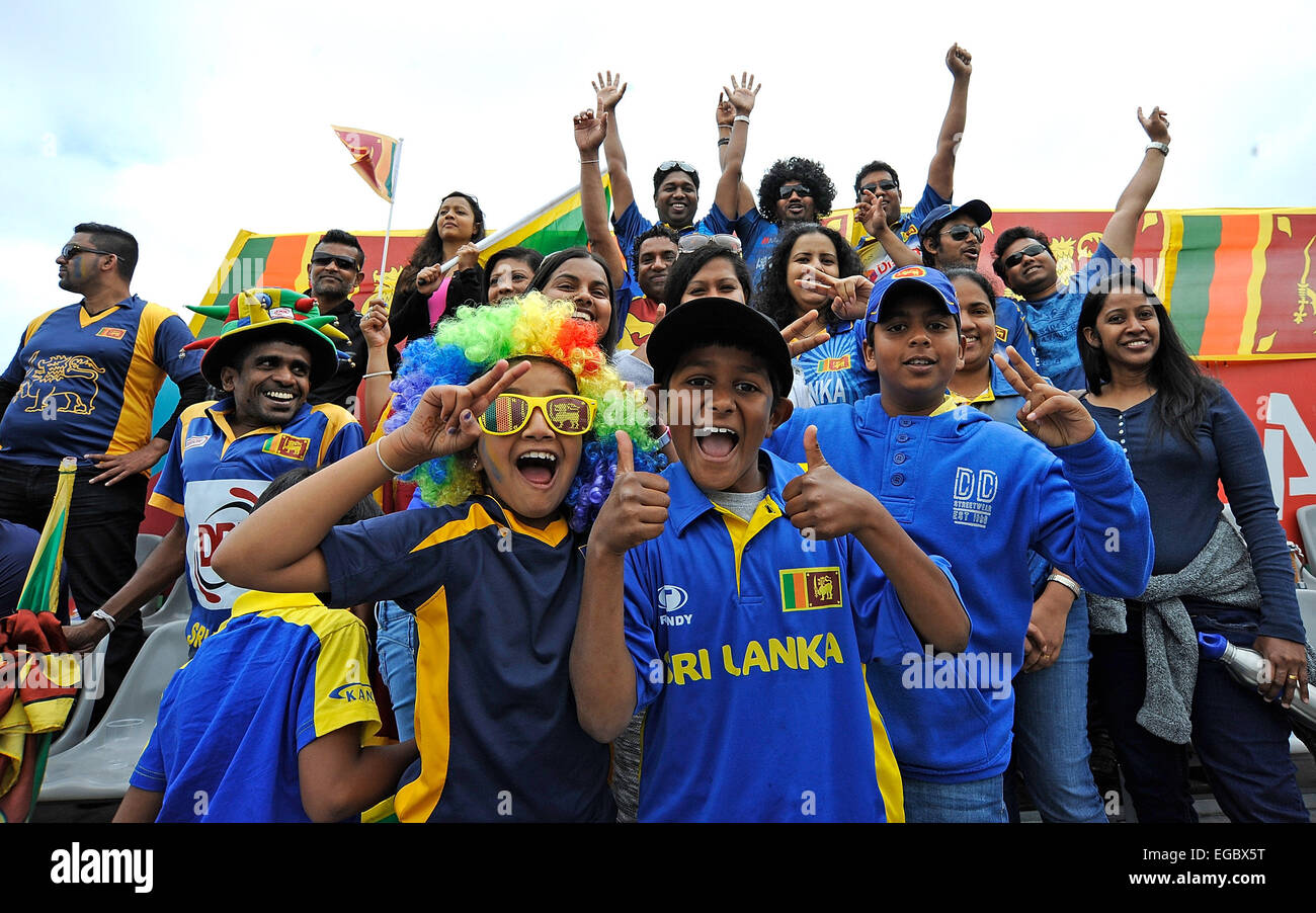 Dunedin, Nuova Zelanda. Il 22 febbraio, 2015. Sri Lanka tifosi durante la ICC Cricket World Cup match tra Afghanistan e Sri Lanka presso l' università di forma ovale a Dunedin, Nuova Zelanda. Credito: Azione Sport Plus/Alamy Live News Foto Stock