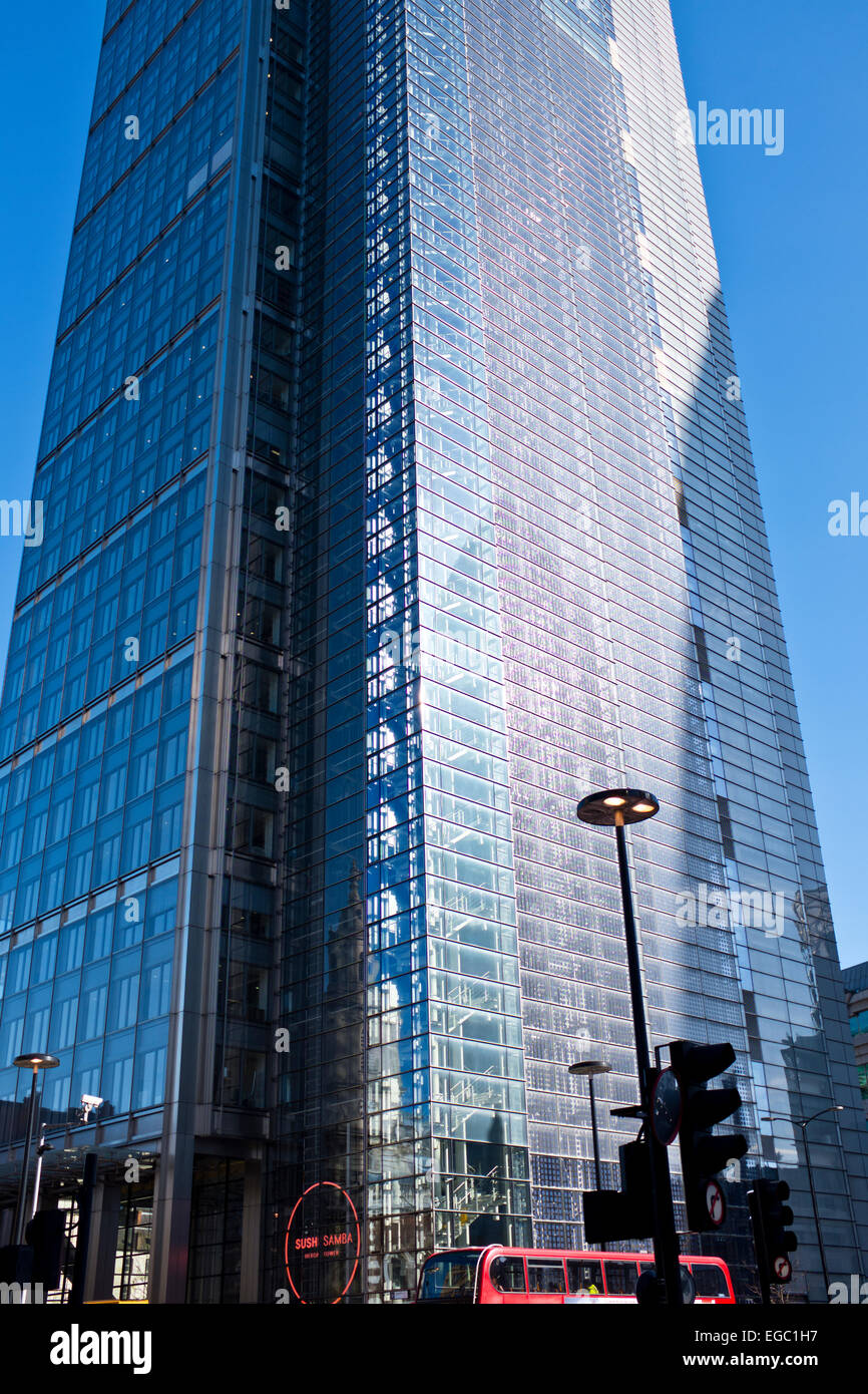 La torre di airone (ufficialmente 110 Bishopsgate) è un grattacielo commerciale a Londra.sorge a 230 metri (755 ft) di altezza,London EC3 Foto Stock