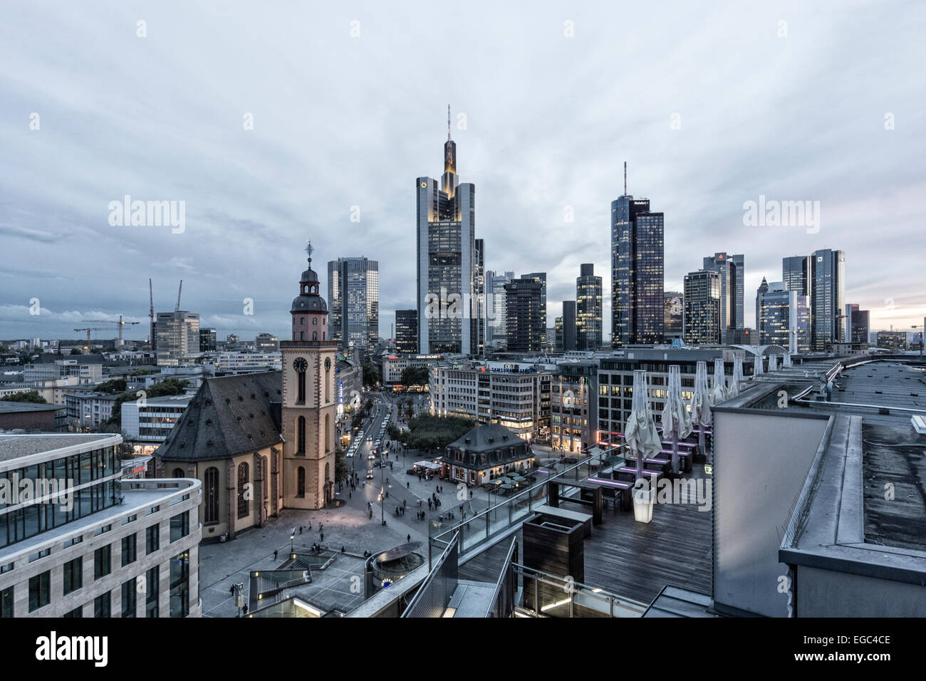 Skyline di Francoforte a Hauptwache, il quartiere finanziario di Francoforte, Germania Foto Stock