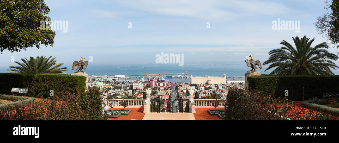 Una bella immagine dei giardini Bahai di Haifa in Israele. Foto Stock