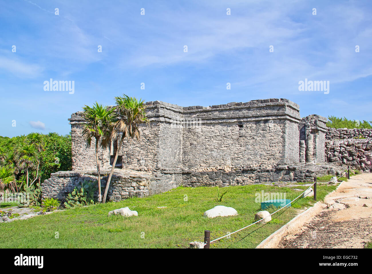 Le rovine della fortezza di Maya e tempio vicino a Tulum, Messico Foto Stock