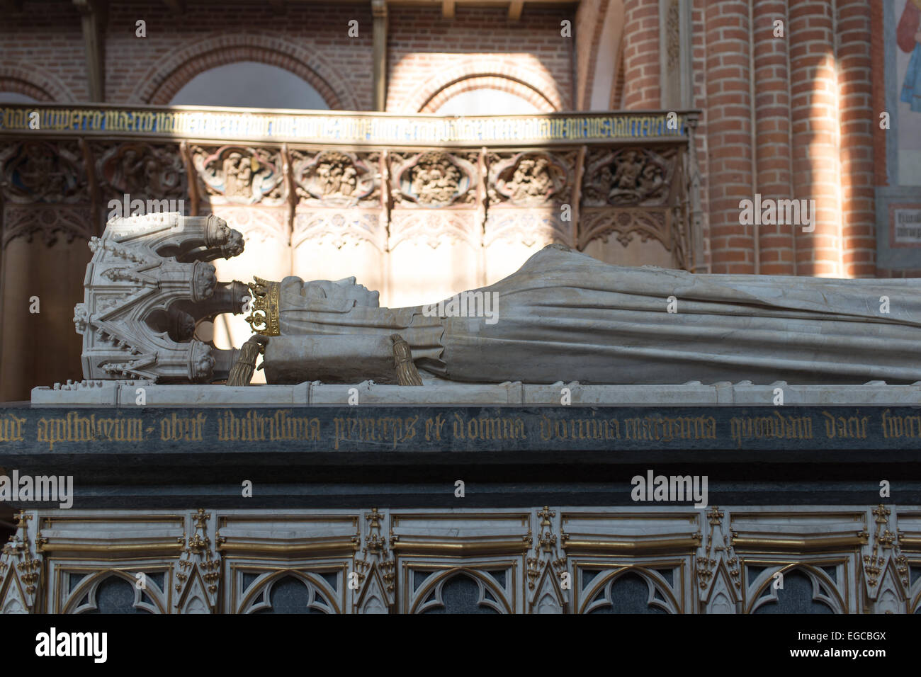 Sarcofago della regina danese Margrethe i. nella Cattedrale di Roskilde danimarca Foto Stock