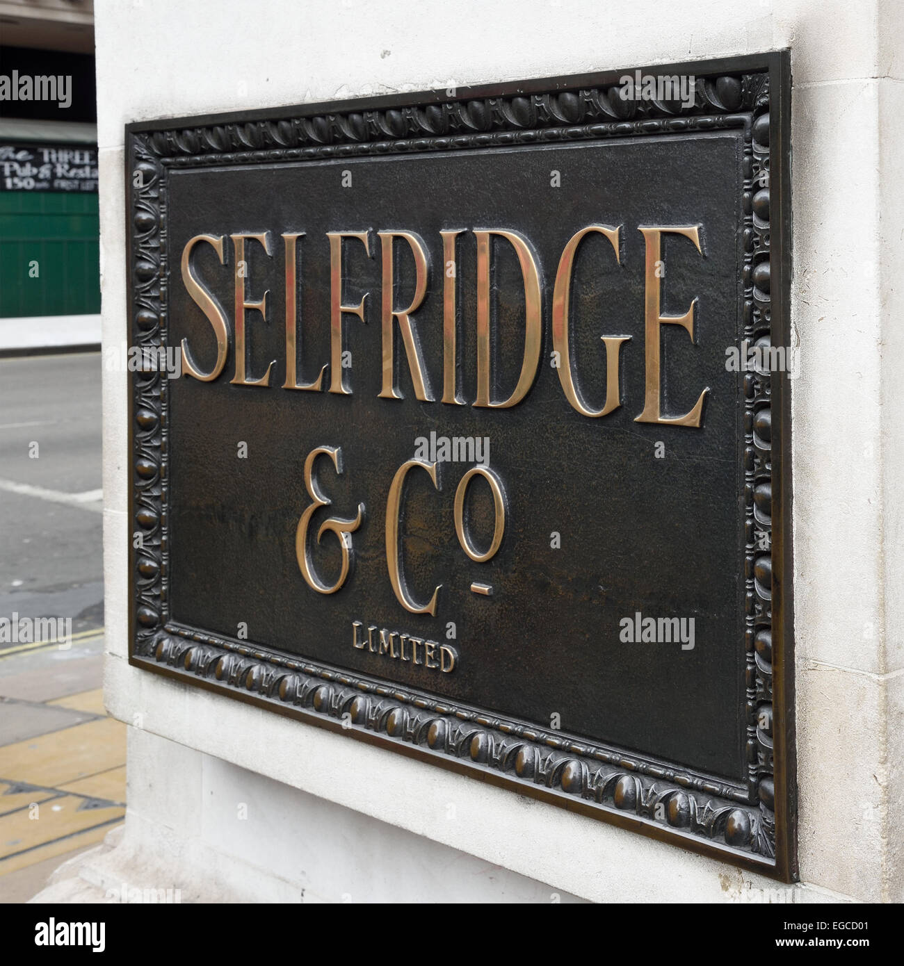 La placca al di fuori del negozio Selfidges in Oxford Street, London W1. Foto Stock