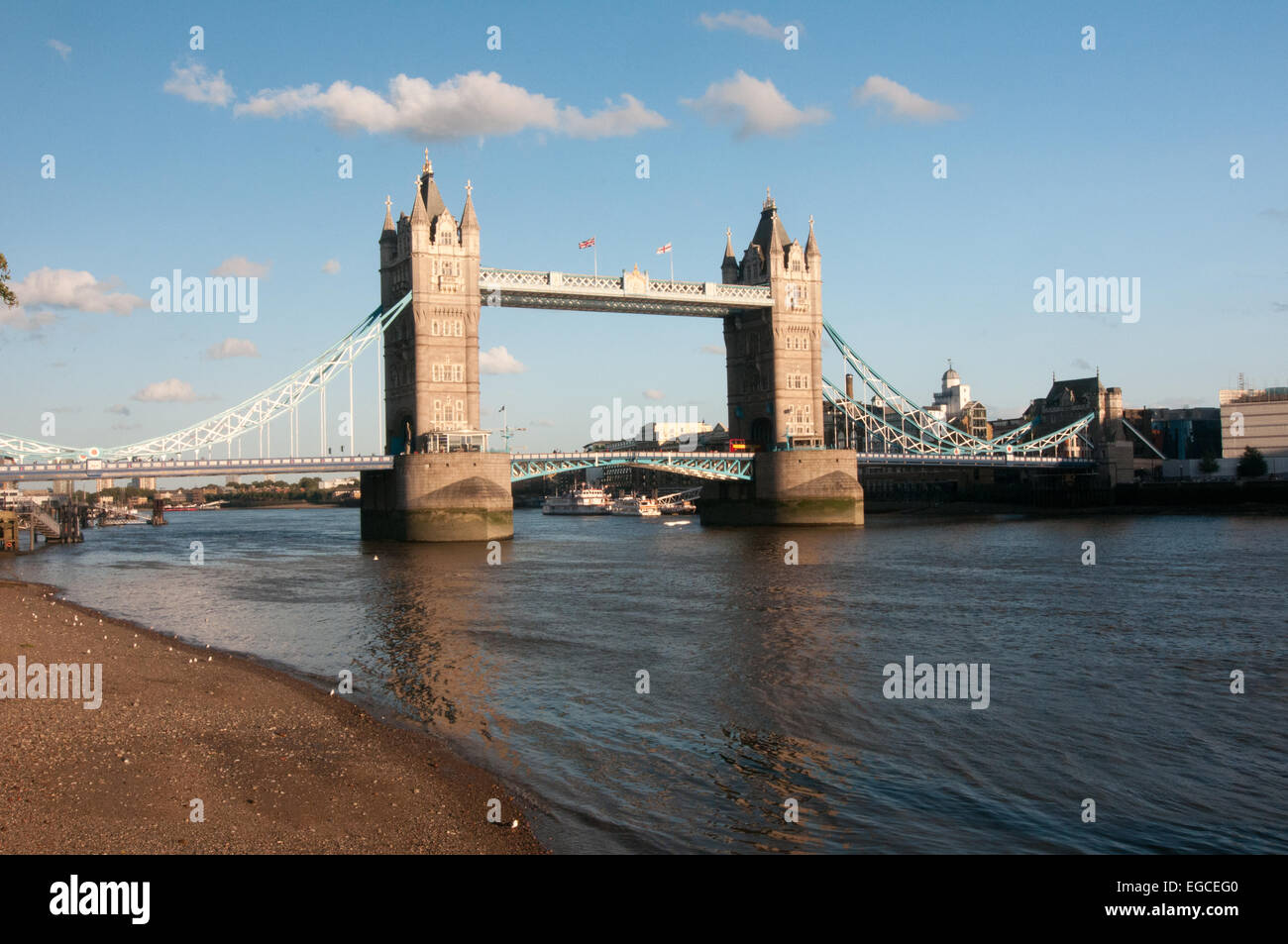 L'iconico Tower Bridge Foto Stock