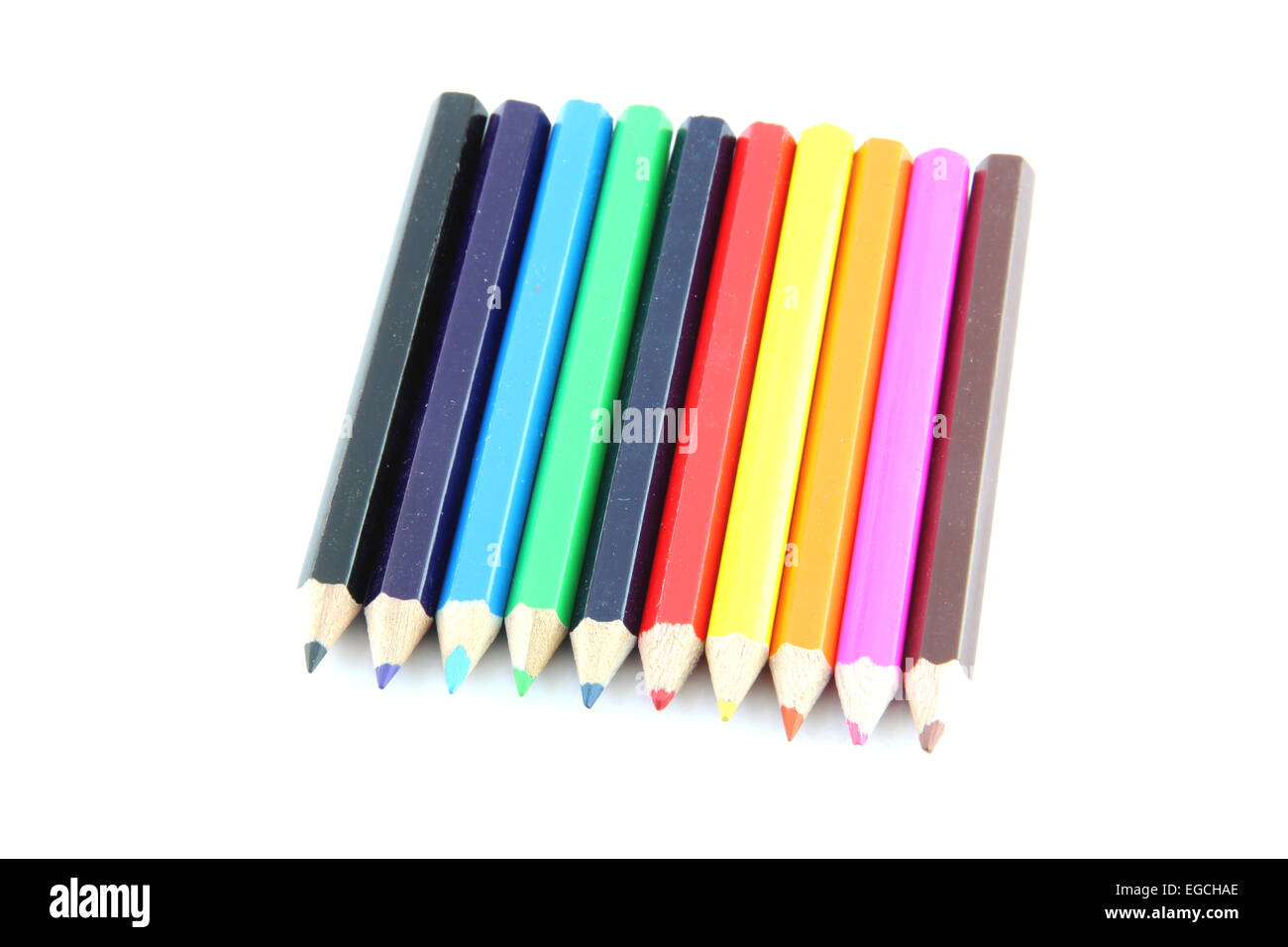Mescolare le matite colorate su sfondo bianco. Foto Stock