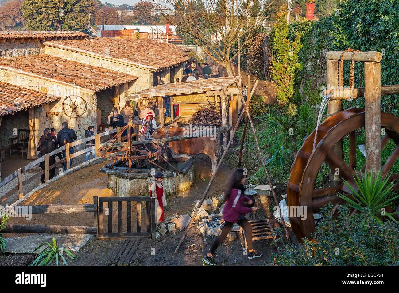 Priscos, Portogallo. Più Grande Presepe vivente in Europa. Vista della parte della rievocazione storica delle strutture. Vedere Ulteriori informazioni Foto Stock