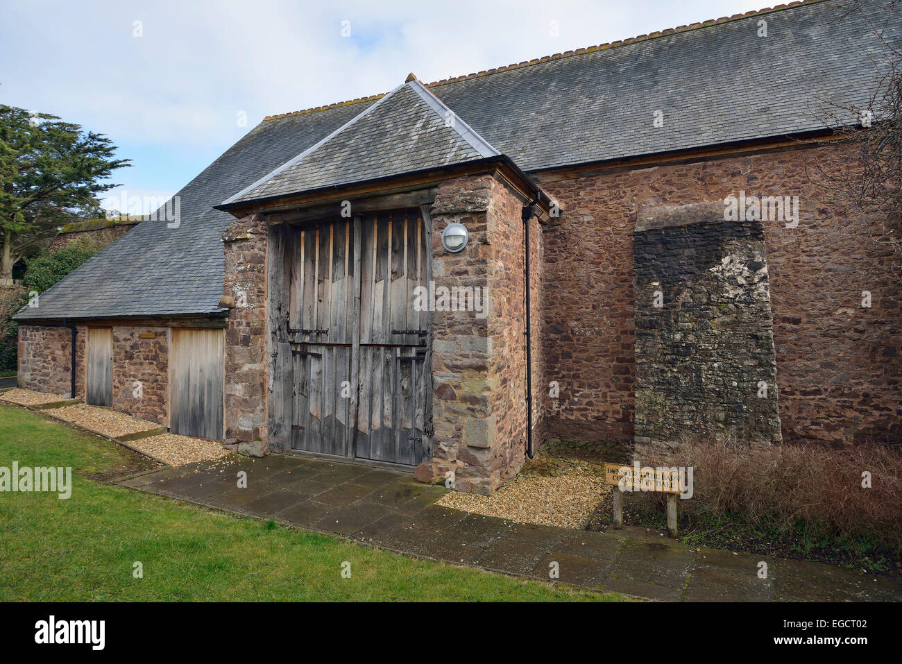 Ripristinato Dunster sala Tithe Barn, ora una comunità Hall Foto Stock