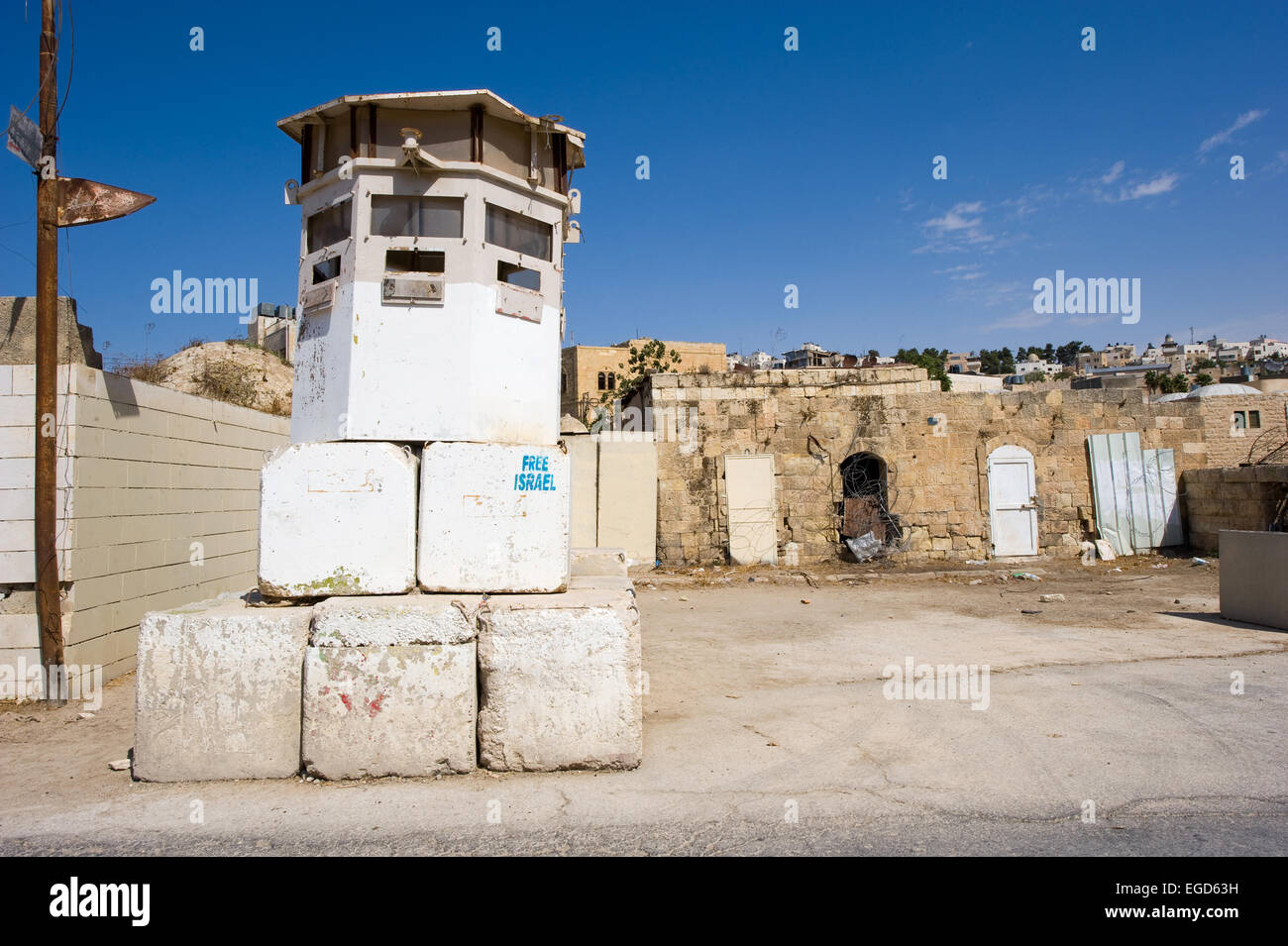 HEBRON, Israele - 10 OTT 2014: torre di avvistamento nel quartiere ebraico dove la seconda intifada nel 2000 stava accadendo vicino al centro Foto Stock