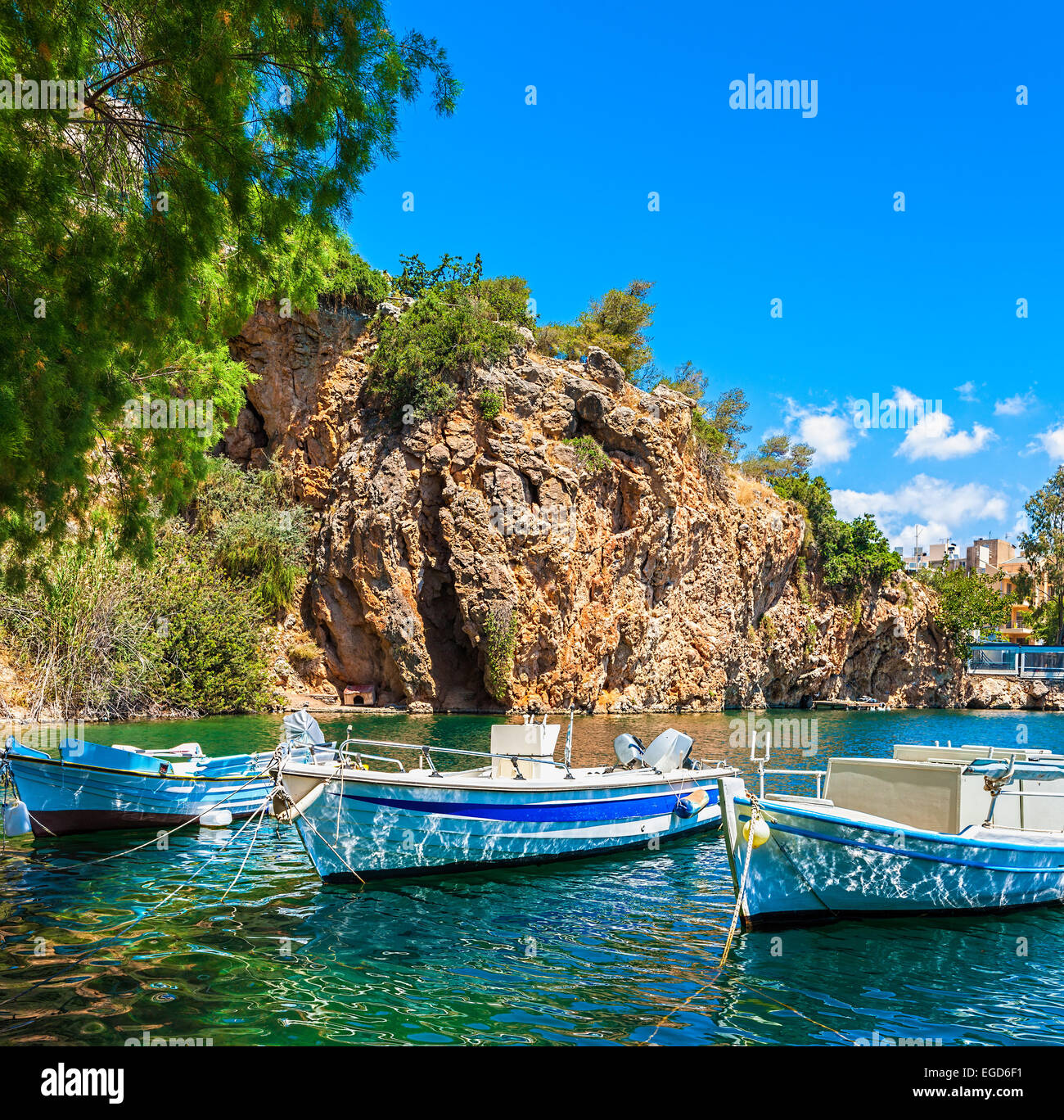 Barche sul Lago di Voulismeni. Agios Nikolaos, Creta, Grecia Foto Stock