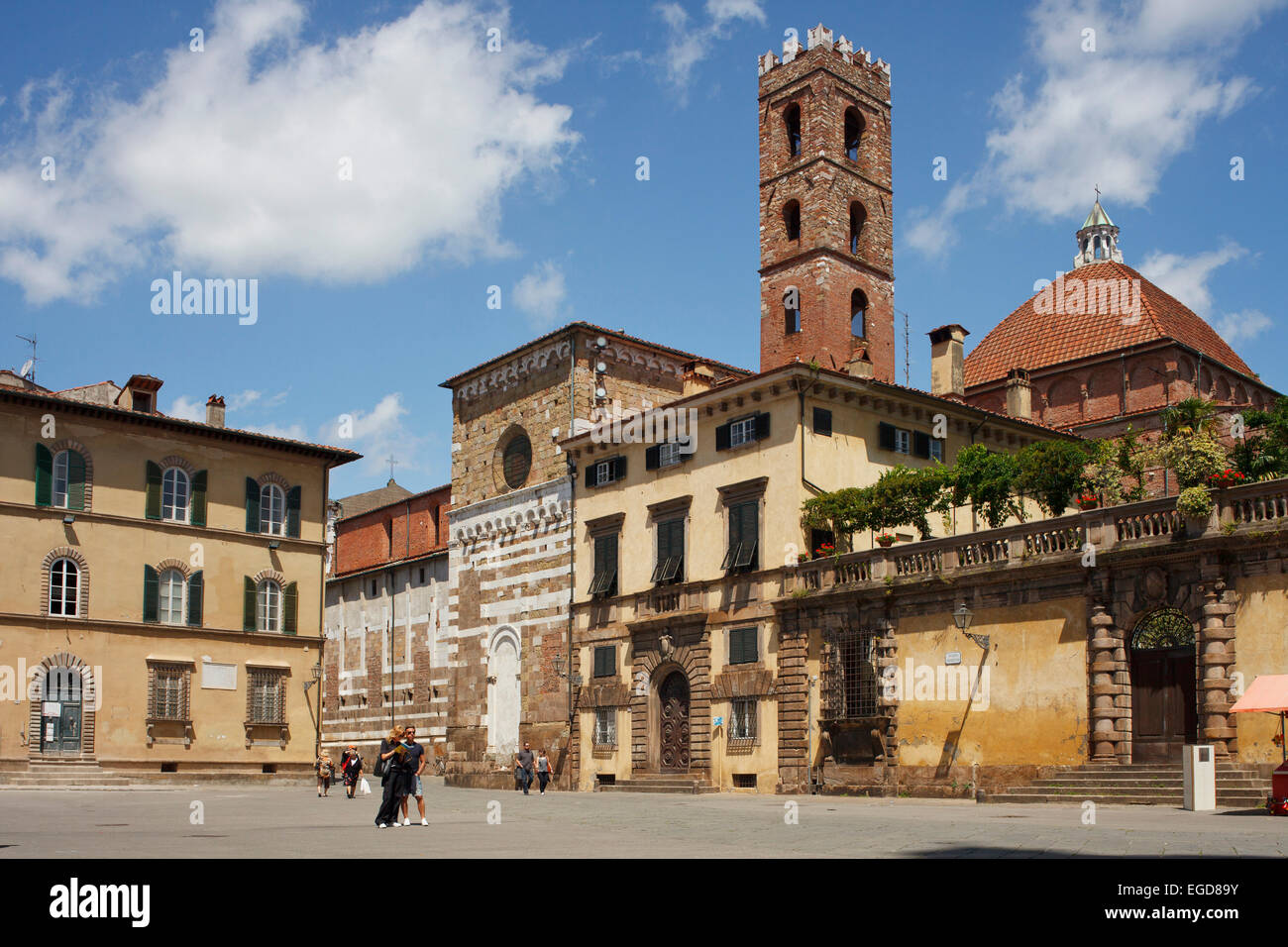 Chiesa dei Santi Giovanni e Reparata chiesa, Piazza San Giovanni, Via Duomo, nel centro storico di Lucca, Sito Patrimonio Mondiale dell'UNESCO, Lucca, Toscana, Italia, Europa Foto Stock