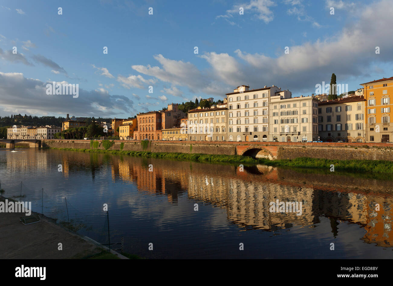 L'Arno, Firenze, Firenze, Sito Patrimonio Mondiale dell'UNESCO, Toscana, Italia, Europa Foto Stock