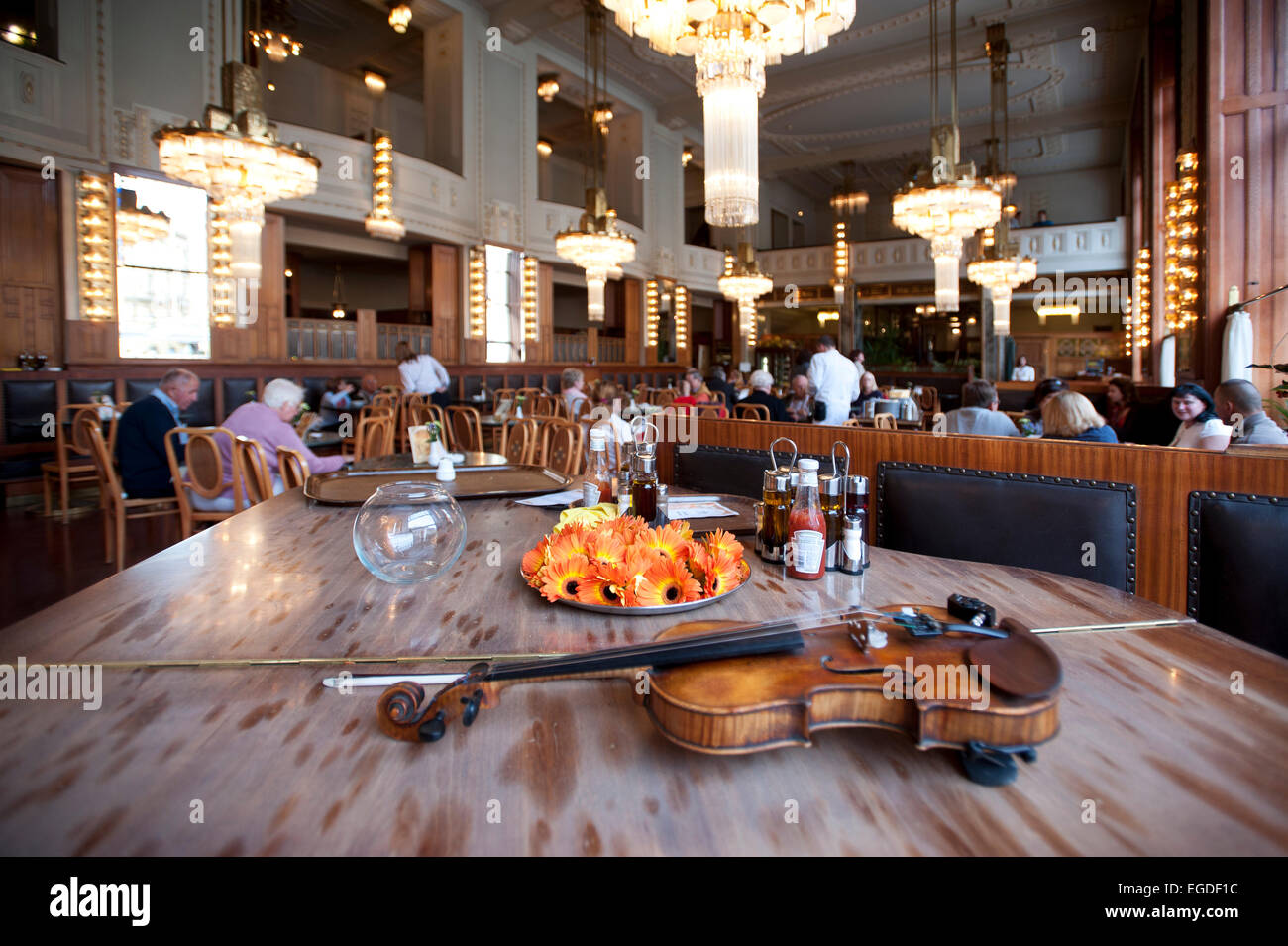 Art nouveau cafe nella città vecchia di Praga, Praga, Repubblica Ceca, Europa Foto Stock