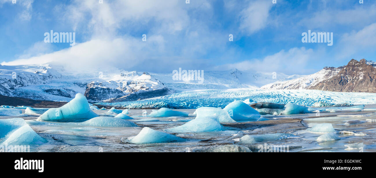 Jokulsarlon laguna iceberg e il ghiacciaio Vatnajokull Panorama Islanda Europa Foto Stock