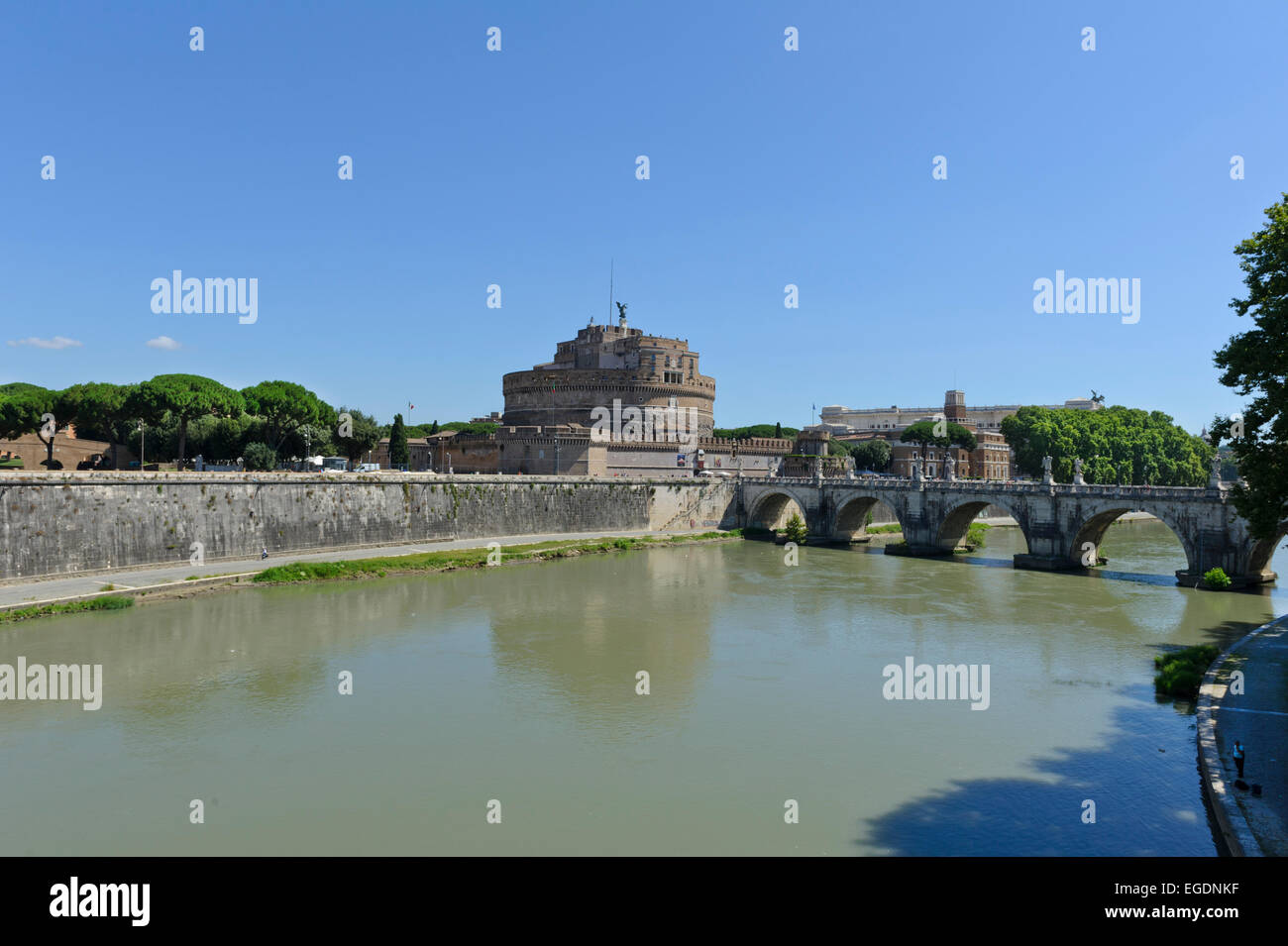 La vecchia torre circolare dello storico Castel Sant Angelo Museum, Roma, Italia. Foto Stock