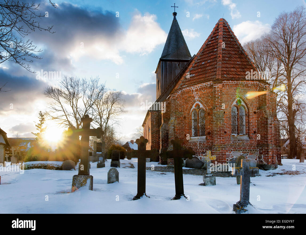 Chiesa di Gross Zicker, Moenchgut, Isola di Ruegen, Meclemburgo-Pomerania, Germania Foto Stock