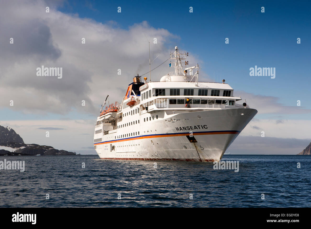 A sud delle Isole Orkney, Antartico nave da crociera MS Hanseatic all isola di Laurie Foto Stock