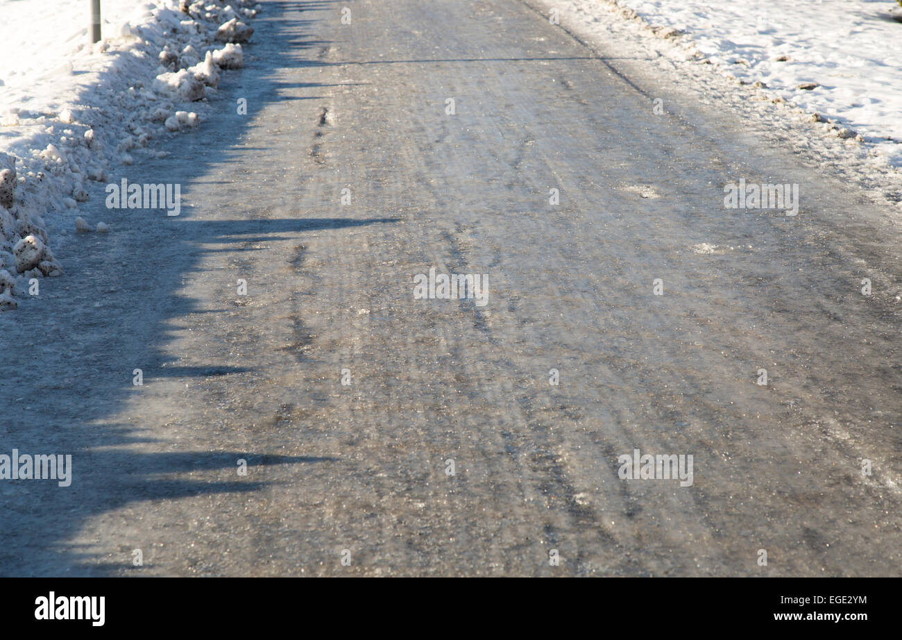 Strada ghiacciata in inverno Foto Stock